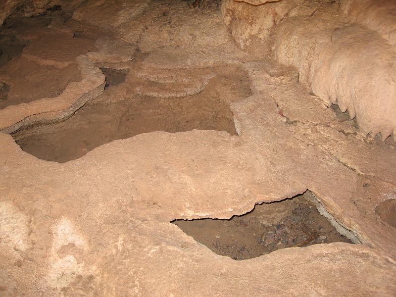 Tonto Natural Bridge 062.jpg